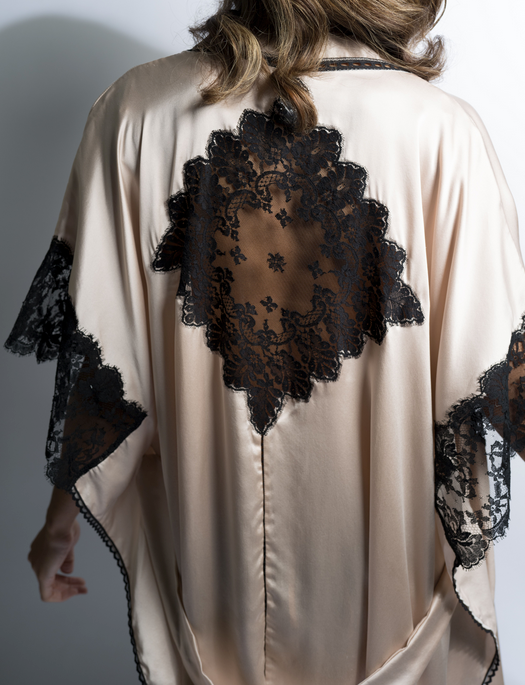 Shell Belle Illusions of Grandeur Florence Kimono