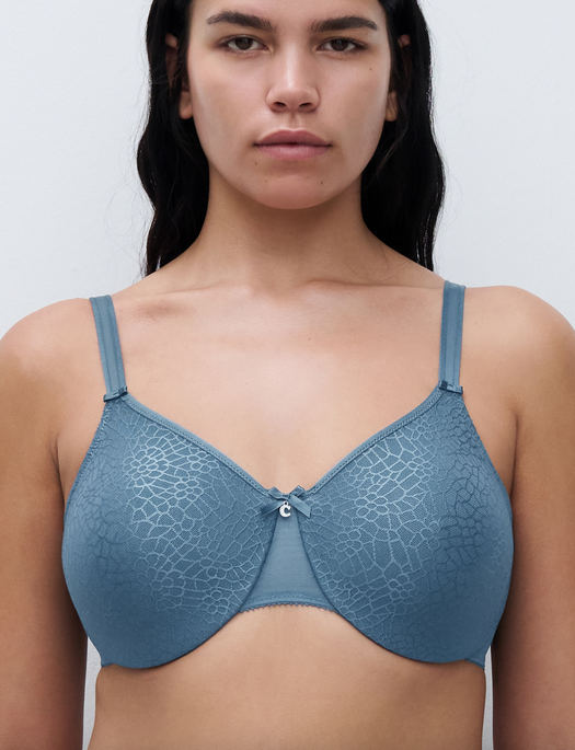 Chantelle C-Magnifique Seamless Molded Cup Bra