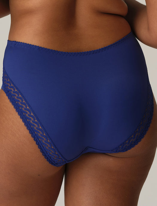 Prima Donna Montara Full Brief